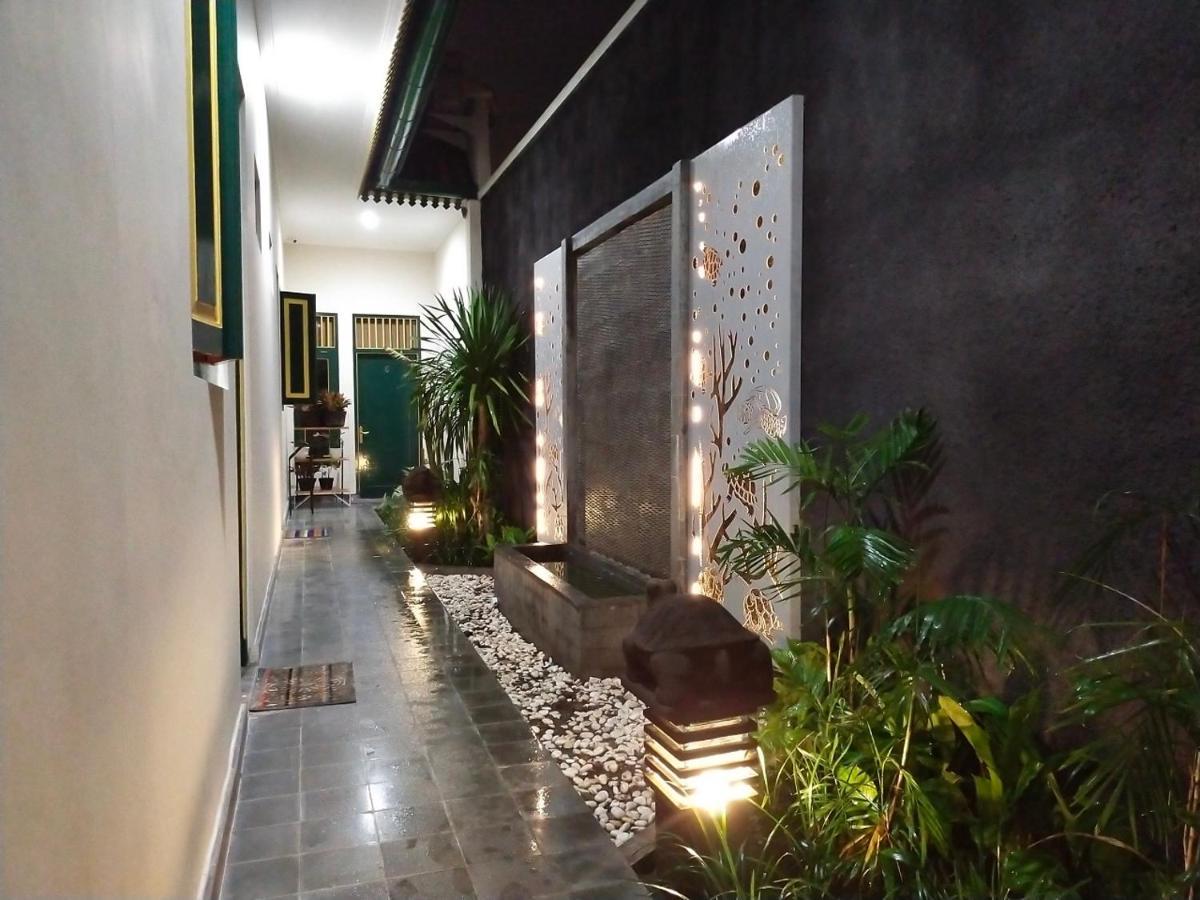 Omah Kura 1 Hotel Yogyakarta Exterior photo