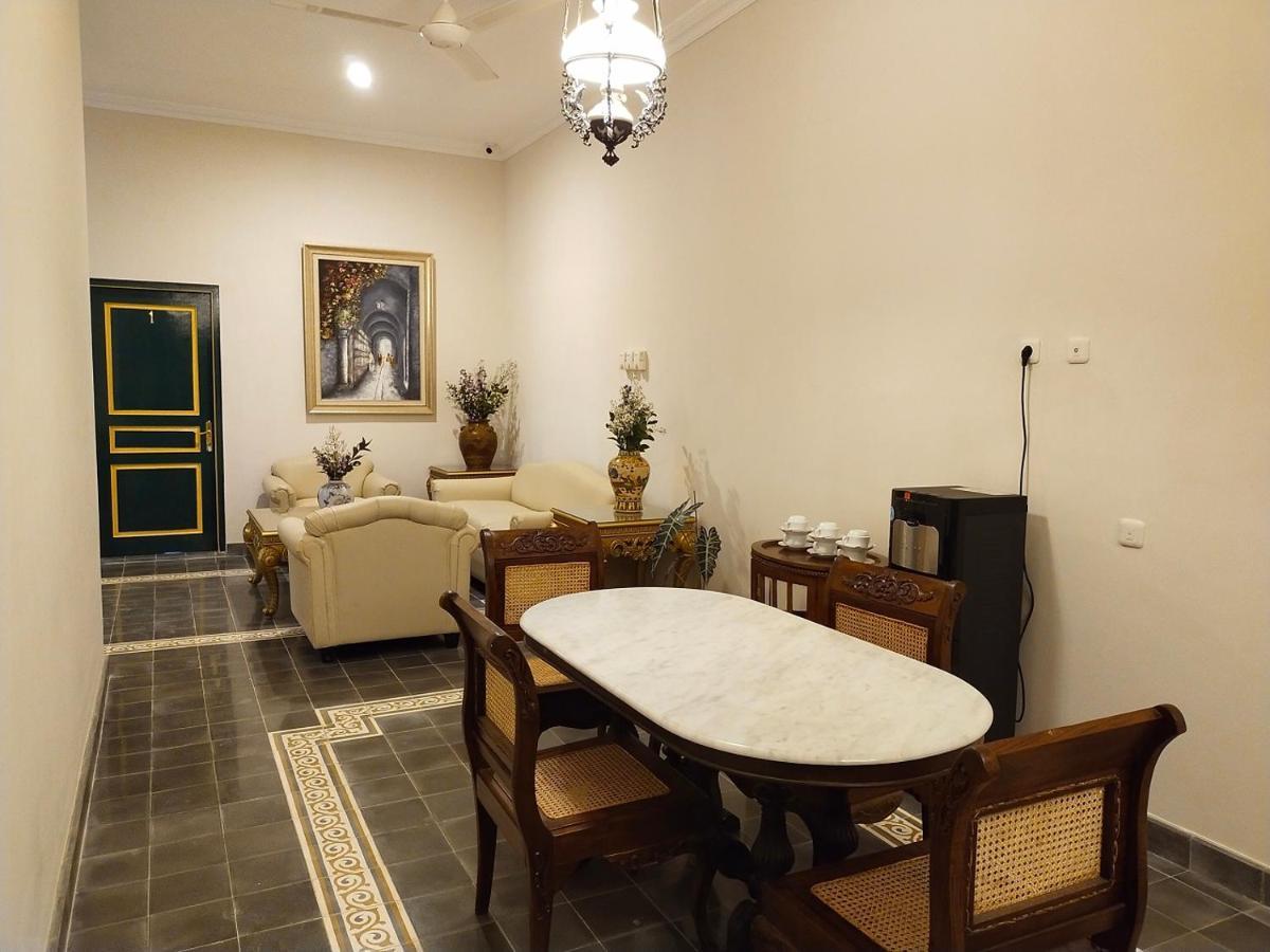 Omah Kura 1 Hotel Yogyakarta Exterior photo
