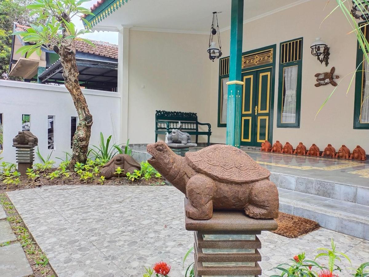 Omah Kura 1 Hotel Yogyakarta Exterior photo